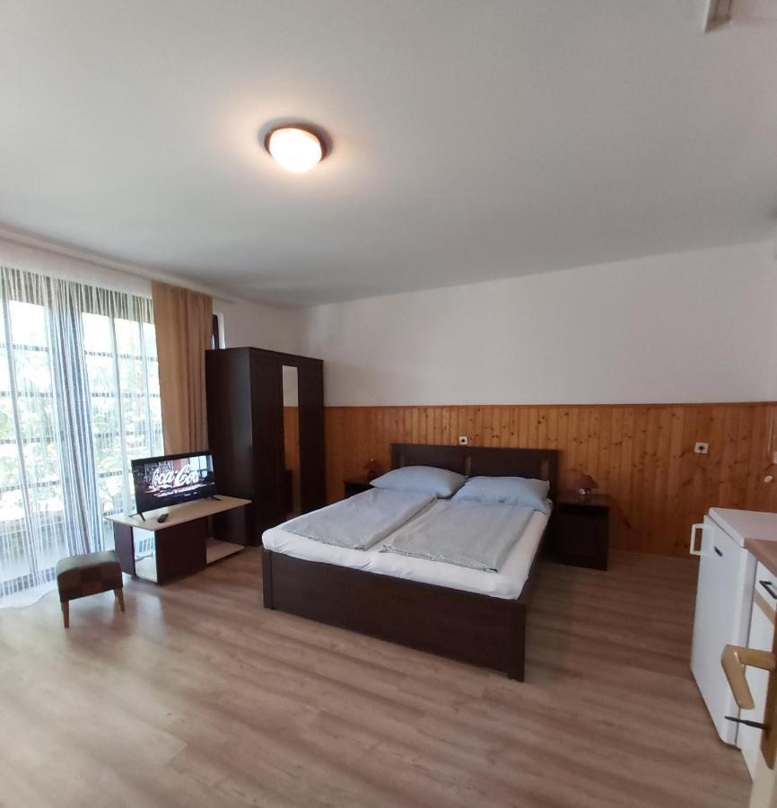 Marika-Lak Lägenhet Siófok Exteriör bild